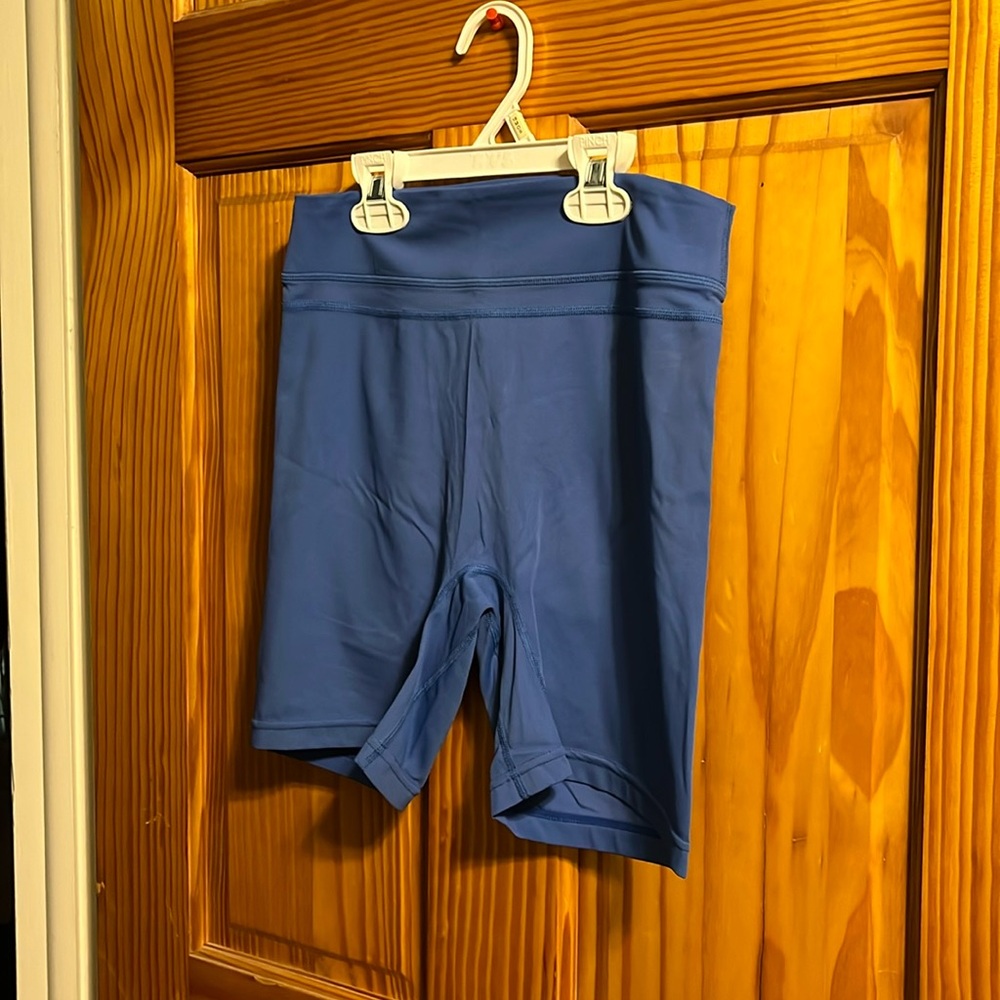 Women’s blue yoga shorts size M by TomTiger